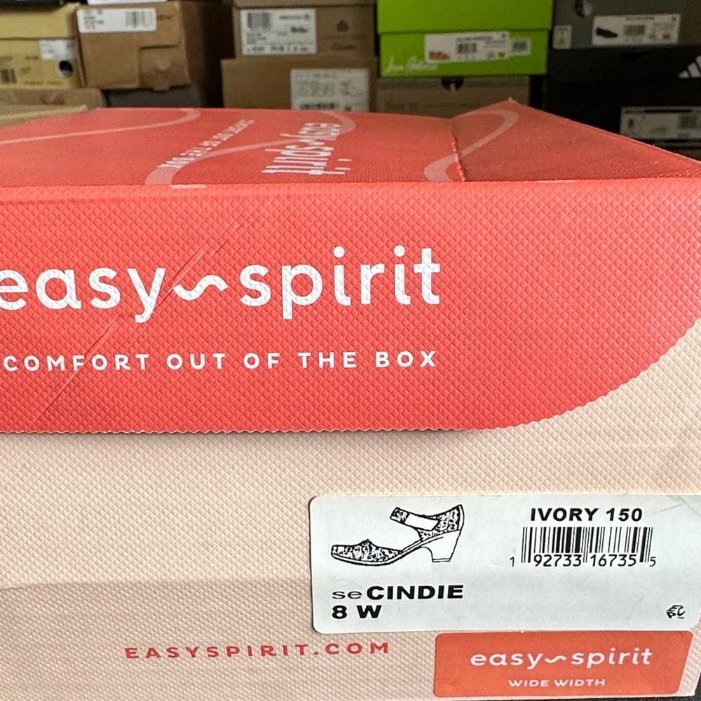 Easy Spirit Women's White Cutout Heels - Picture 6 of 6